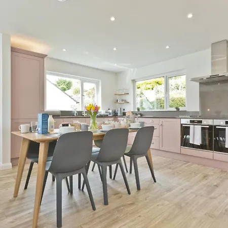 4 Bed In Hawkshead Oc-Lr018 * Hawkshead